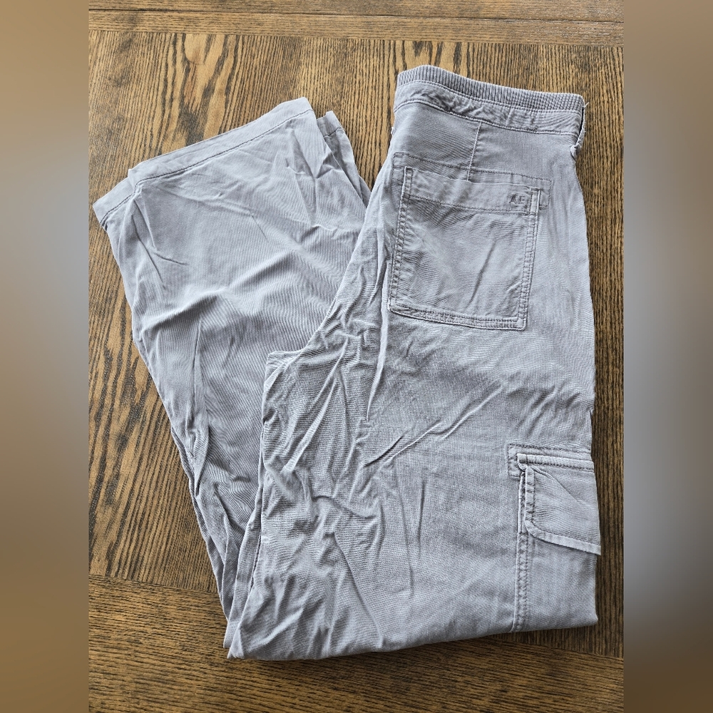 American Eagle Outfitters Light Gray Cargo Pants Womens